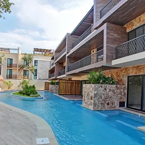 Exclusive Paramar Ve Penthouse In By Lockey For Walking To Commercial Zone In Aldea Zama Apartment Tulum